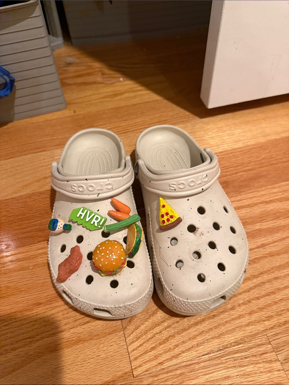 Hidden valley ranch crocs women’s 8